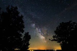 s'éclairer différemment où observer les etoiles
