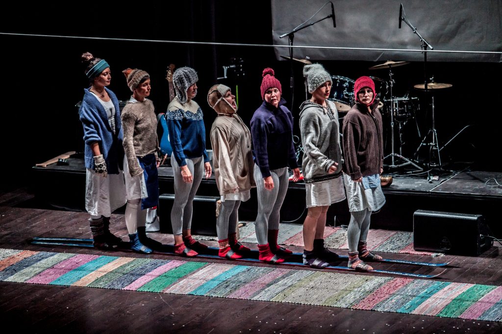 Grainerie cirque Mad in Finland