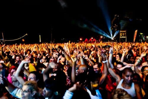 Foule pendant un festival