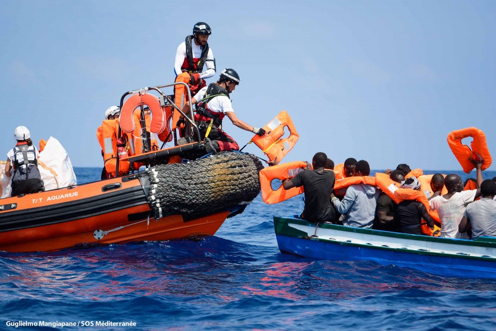 Des migrants pris en charge par l'Aquarius le bateau de l'ONG SOS Méditerranée Haute-Garonne