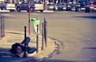 Homme qui dort dans la rue ©Damien.Phototrend.fr