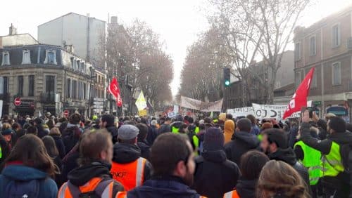 Cheminots manif gilets jaunes Toulouse