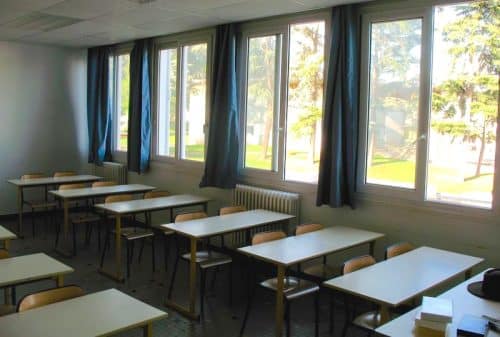 Une centaine d’enseignants de lycées haut-garonnais ont remis leur démission du poste de professeur principal, devant le rectorat