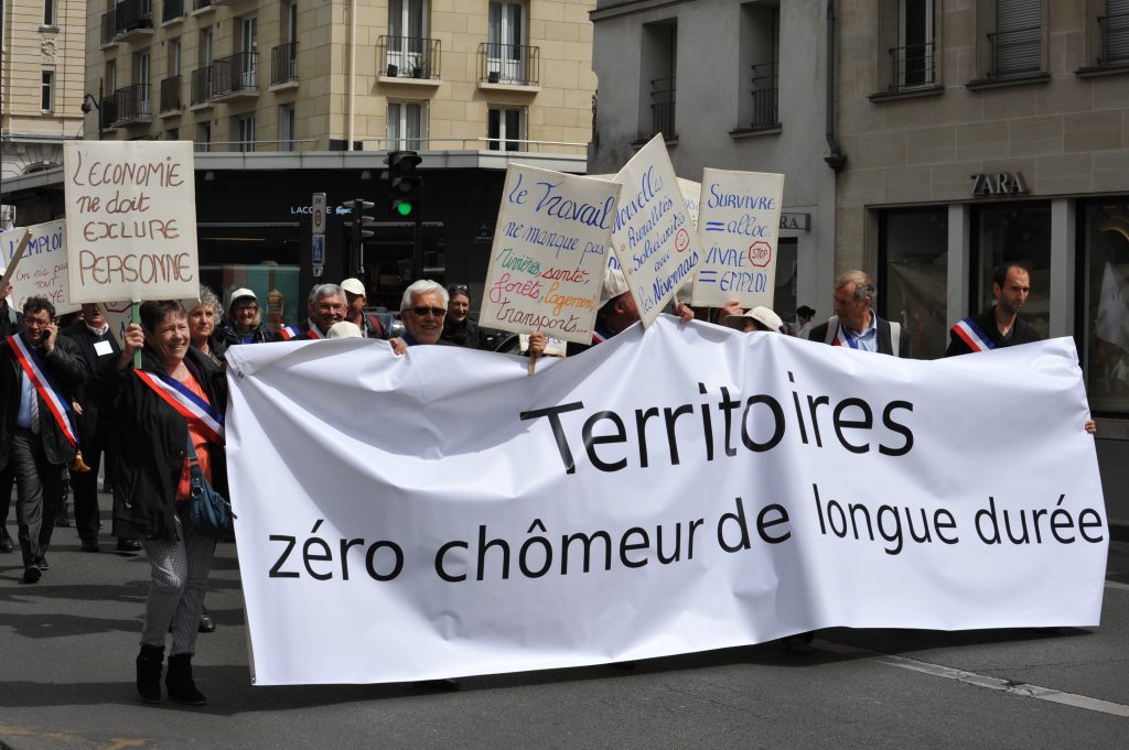 1ere manif nationale zero chomeur de longue duree a Paris le 27 avril 2015 (ph ATD)