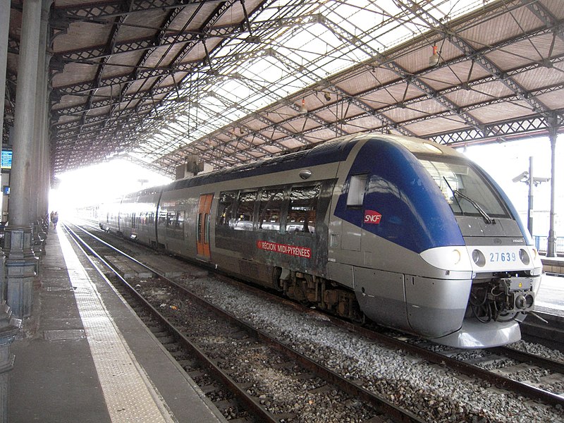 train Carcassonne