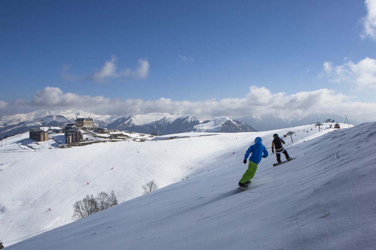 station ski Superbagnères neige Pyrénées Ariège