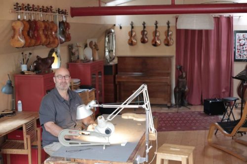 Yves Descloux luthier péniche©YvesDescloux