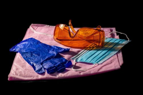 gant lunette masque blouse