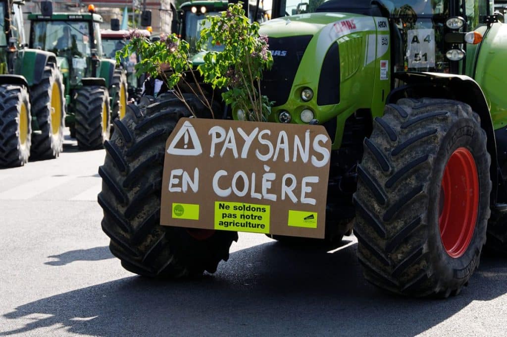 La Fdsea appelle à une manifestation devant le Leclerc de Roques-sur-Garonne, près de Toulouse ©Croquant