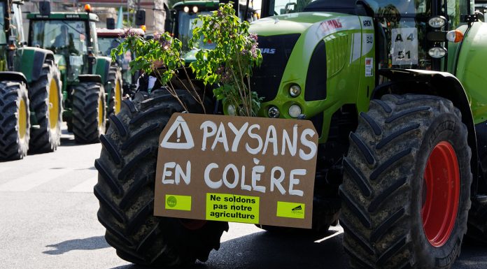 La Fdsea appelle à une manifestation devant le Leclerc de Roques-sur-Garonne, près de Toulouse ©Croquant