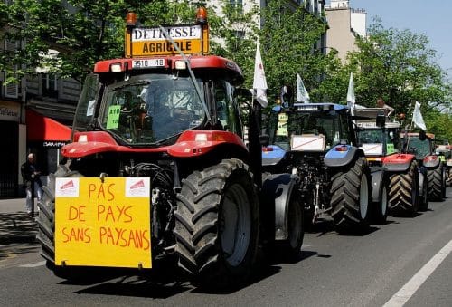 tracteur paysans manifestation