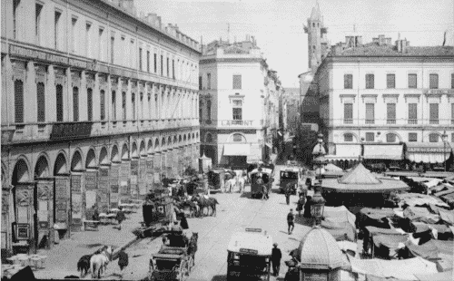 Les arcades du Capitole au début du siècle dernier ©Éditions Labouche