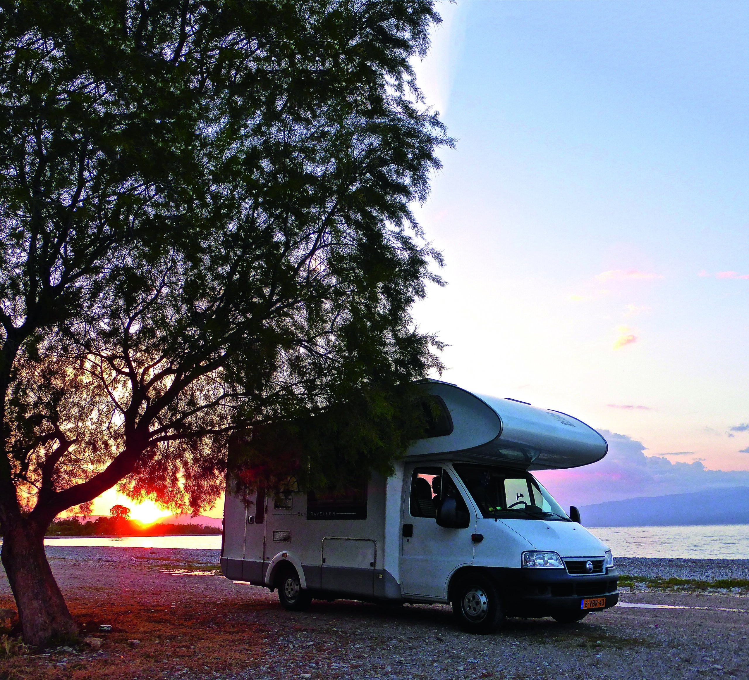 Le tourisme en camping-cars a la côte en Occitanie©Yescapa