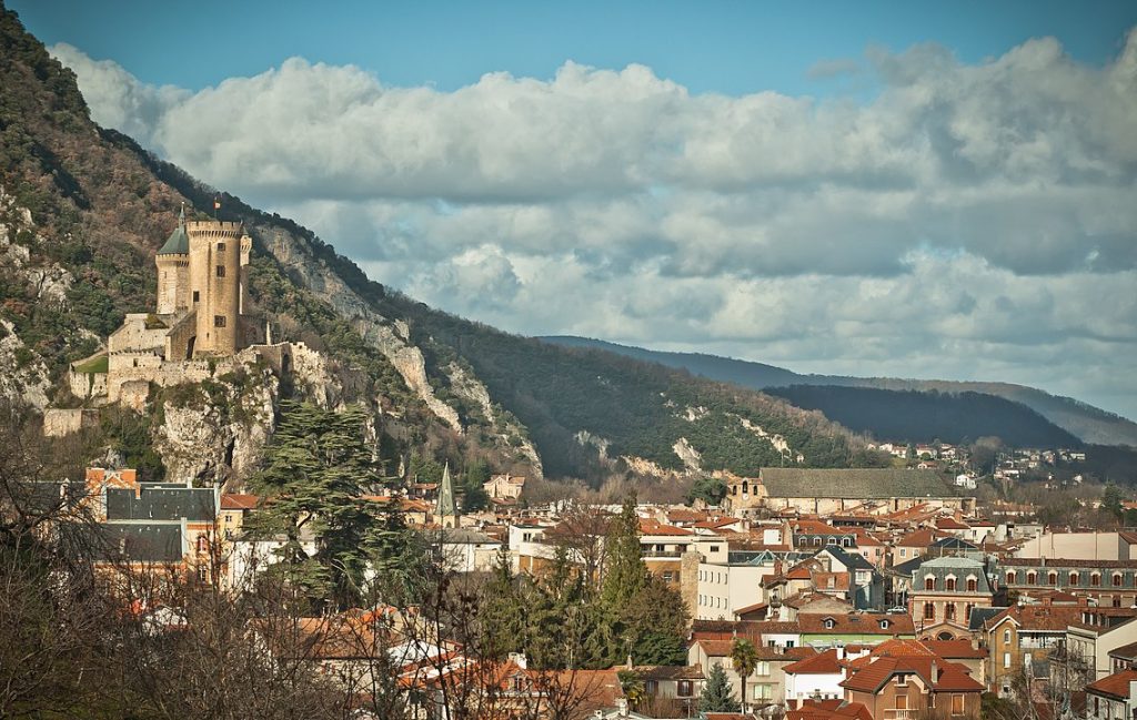 La liste des restaurants et des commerces qui proposent de la vente à emporter, en retrait ou en livraison à Foix, en Ariège CC BY-SA 3.0 BastienM