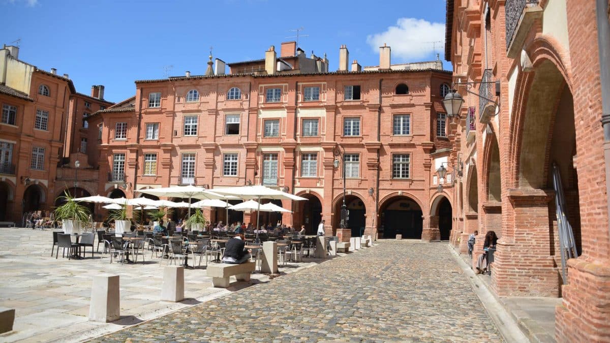 Montauban Place nationale