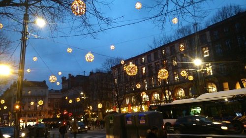 Malgré la crise sanitaire, la mairie de Toulouse prévoit un Noël exceptionnel ©Kuremu Sakura