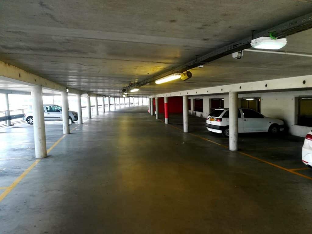 parking-sous-terrain-CC-Kuremu-Sakura-Wikimedia gratuits Toulouse