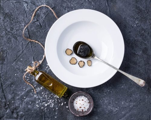 Truffes dans une assiette