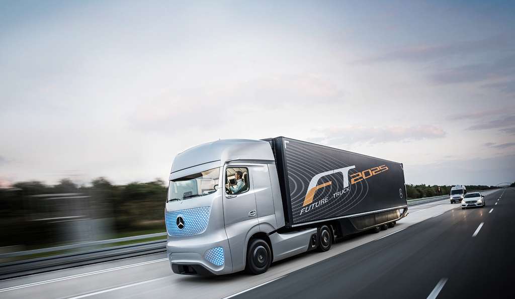 Le Futur truck 2025 de Mercédès préfigure le transport de marchandises routier autonome ©Mercedes