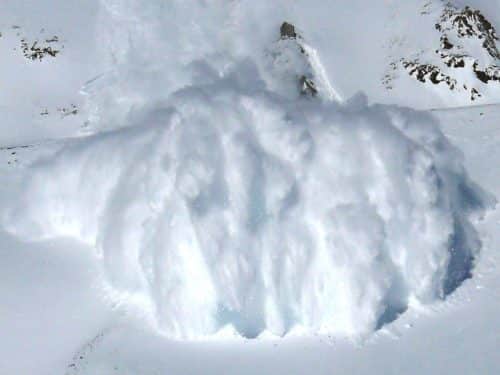 Météo France prévient d'un risque d'avalanche dans le massif du Luchonnais, en Haute-Garonne ©Scientif38