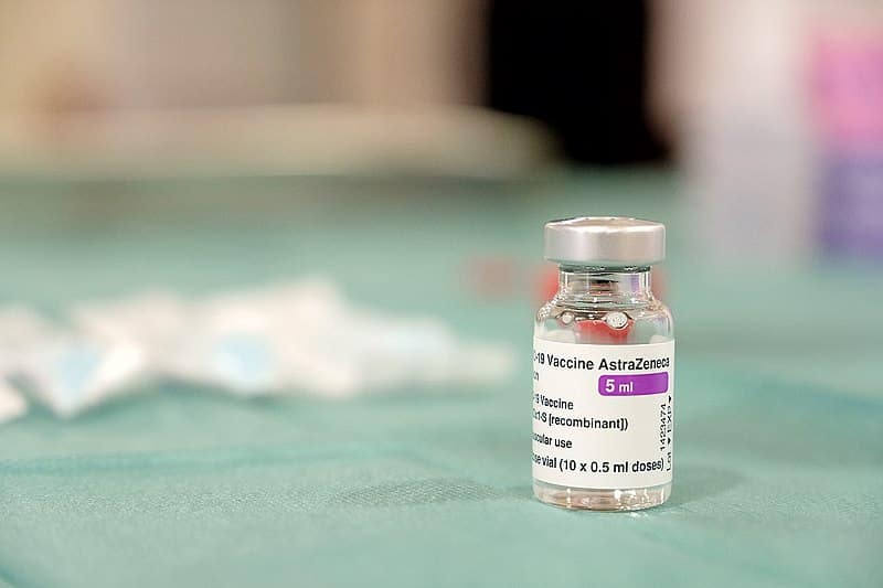 À Toulouse, la famille d'une personne décédée de thrombose après avoir reçu une dose du vaccin d'AstraZeneca, porte plainte pour homicide involontaire © CC by SA Gencat cat