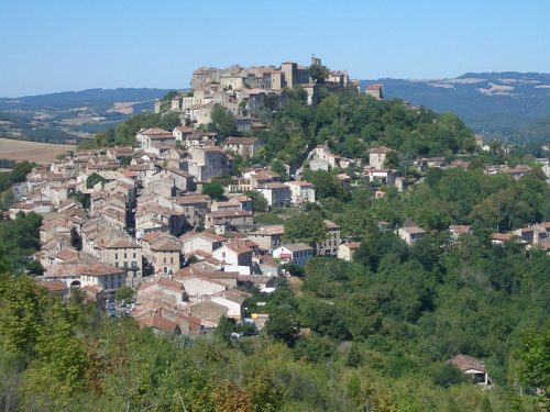 Le village de Cordes sur Ciel. Adrien Béron CC-BY-SA-1.0