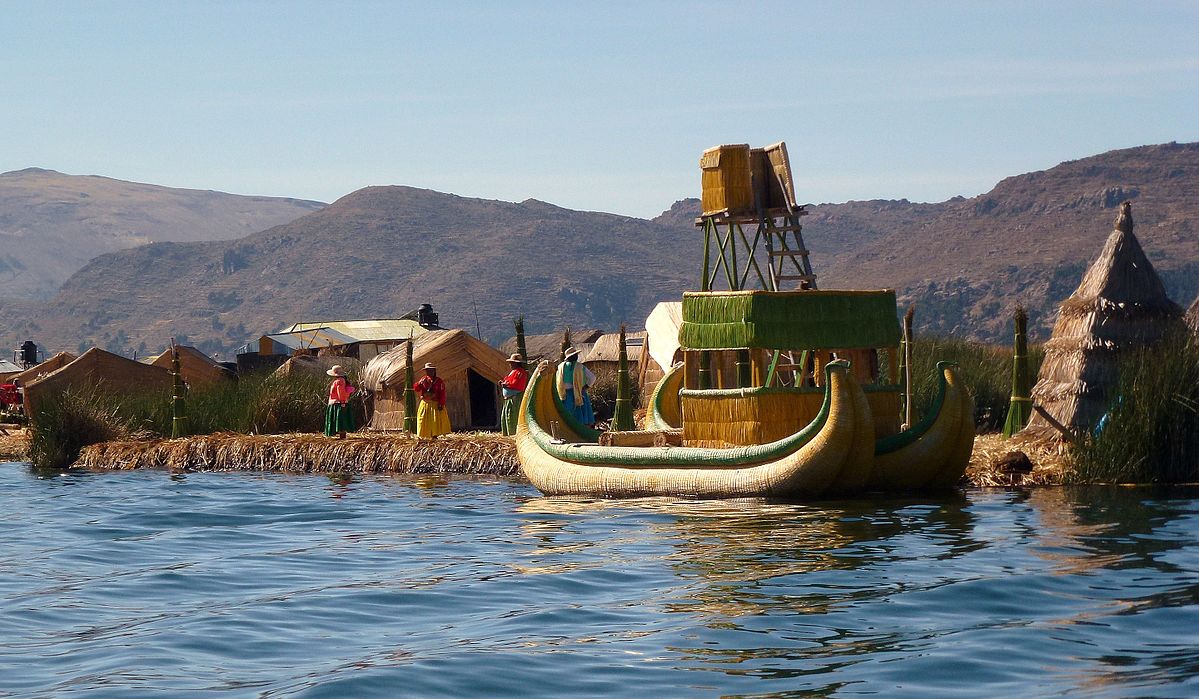 Pérou Puno île flottantes Uros