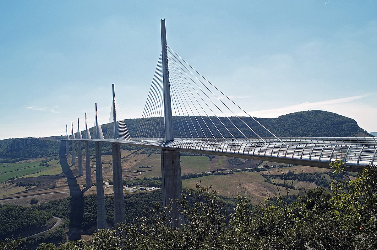 aveyron viaduc millau CC BY SA 20 INRA Jean Weber