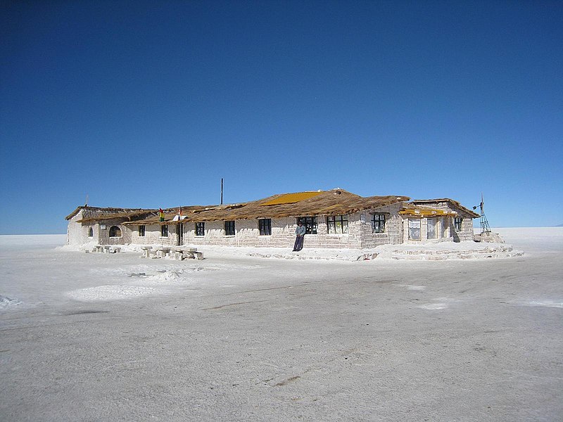 hotel de sel salar uyuni perou habitat insolite