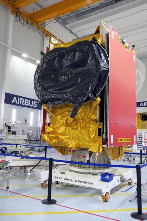Le satellite Eutelsat Quantum construit par Airbus a été expédié depuis Toulouse vers Kourou, en Guyane, en vue de son lancement fin juillet @Airbus