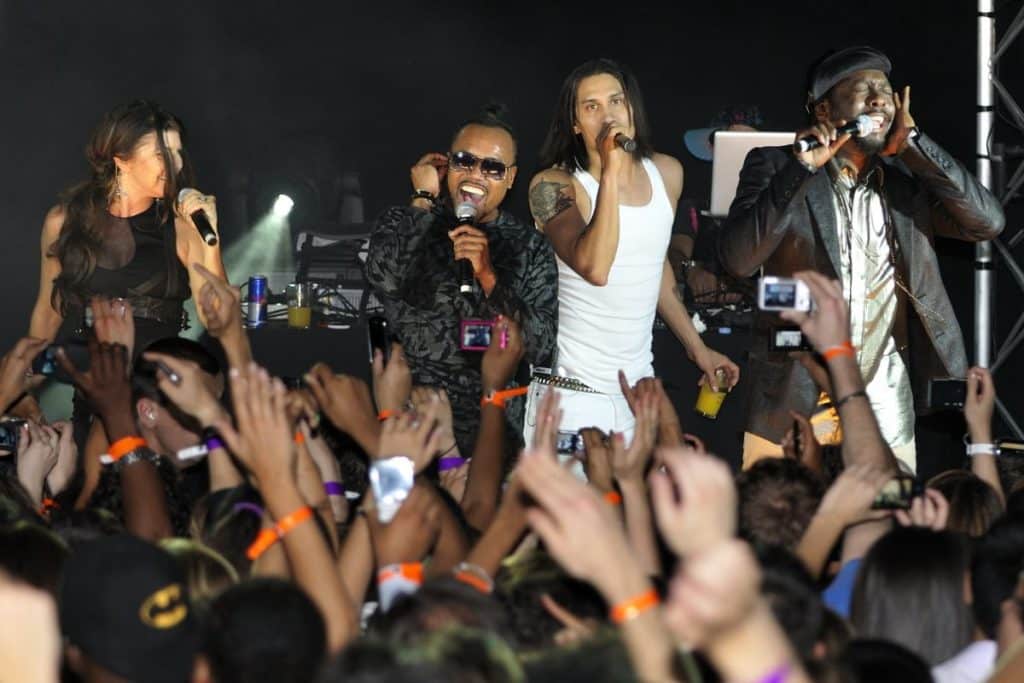 black-eyed-peas-concert