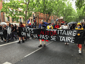 Photo d'illustration : manifestation contre le pass sanitaire du 31 juillet. La manifestation contre le pass sanitaire et la vaccination a mobilisé moins de monde dans les rues de Toulouse ce samedi 4 septembre. @ Léo Molinié