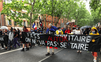 Manifestation contre le pass sanitaire / Léo Molinié