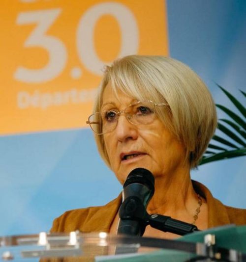 Françoise Laurent-Perrigot a été réélue, ce 1er juillet, présidente du Conseil départemental du Gard, par les conseillers élus le 27 juin @DépartementDuGard
