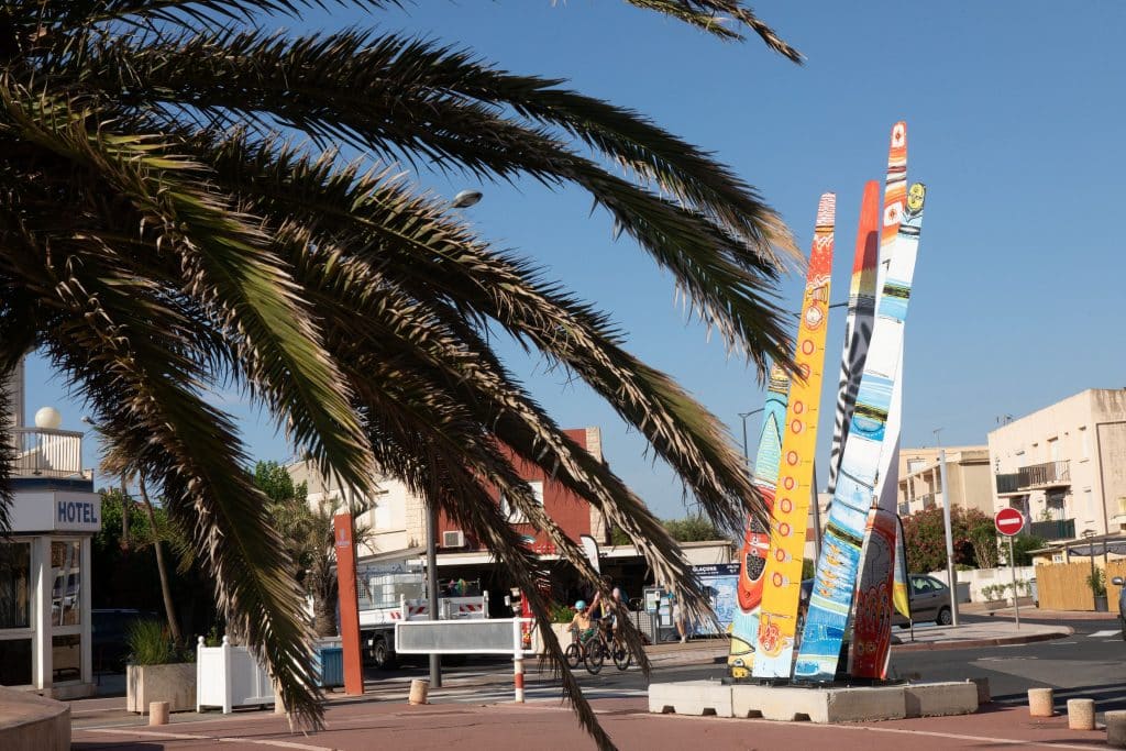 Jusqu’au 30 septembre, 7 œuvres monumentales de Patrick Chappert-Gaujal, jalonnent la station balnéaire de Narbonne-Plage, dans l’Aude @Mairie de Narbonne