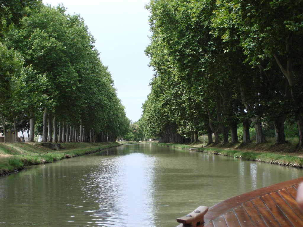 berges-canal-carcassonne