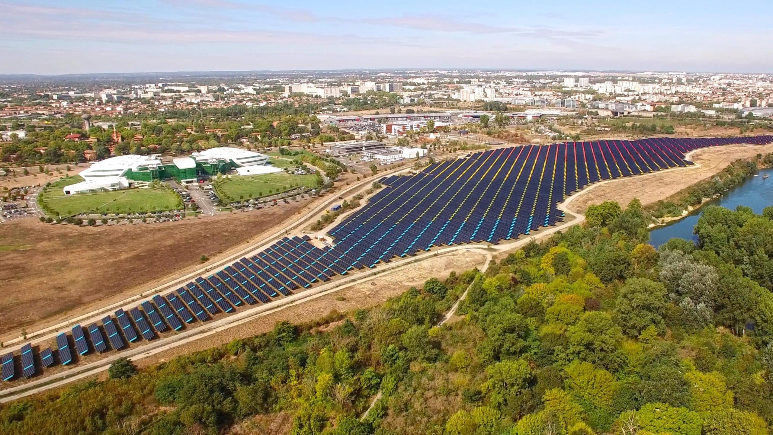 Toulouse inaugure la plus grande centrale solaire urbaine de France @Urbasolar