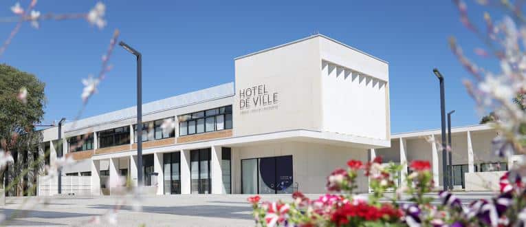 À Blagnac, près de Toulouse, la nouvelle chaufferie biomasse qui vient d'être inaugurée produira une énergie plus verte et moins coûteuse @ToulouseMétropole