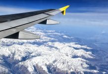voyages Europe Covid hiver avion aile nuages montagnes alpes airs vol ciel