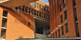 Toulouse School Economics Toulouse Tech University