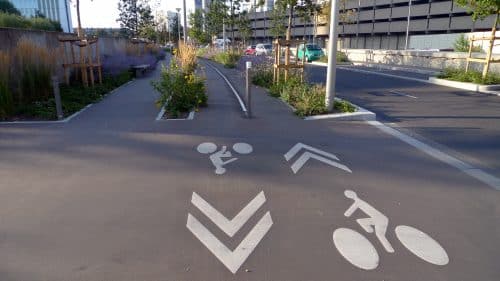 Une piste cyclable CC BY Jean-Louis Zimmermann Flickr