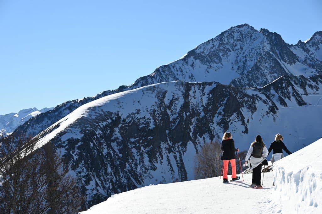 Estación de raquetas de nieve en los Pirineos de Luz-Ardiden