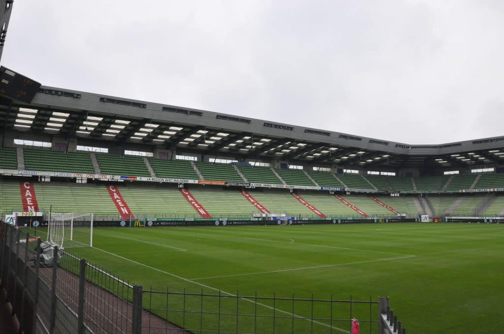 Tribune_première_stade_d'ornano Foot CC BY SA Benoit Caen Wikimedia