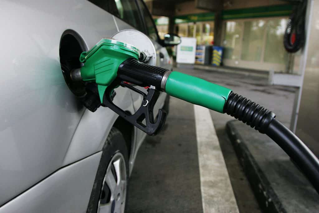 pénurie essence professionnels prioritaires carburant stations-service Gard