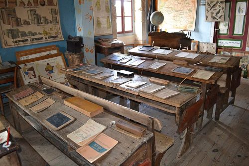 Ancienne salle de classe Musée éclaté Cardaillac