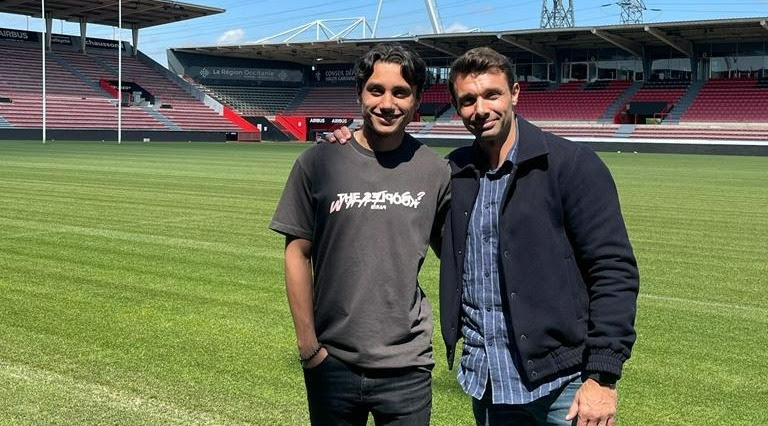 La franco-italiana Ange Capuozzo ha firmato con lo Stade Toulouse