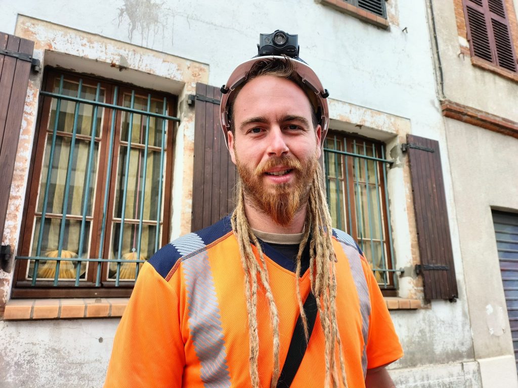 Bastien Lagoda est technicien réseau assainissement dans les égouts de Toulouse