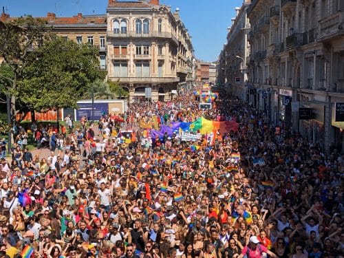 Marche fiertés Toulouse défilé sécurité cortège