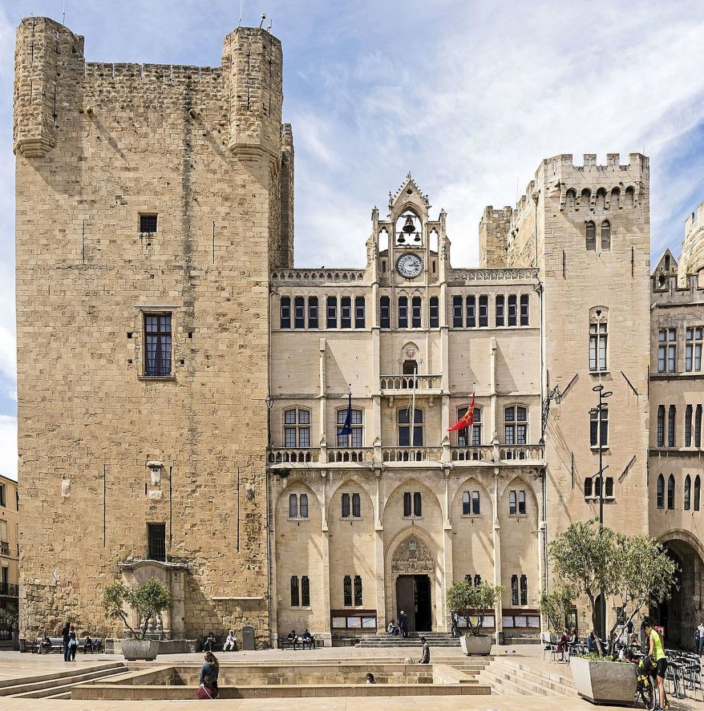 le festival de la ville de narbonne se tient au palais des archevêques