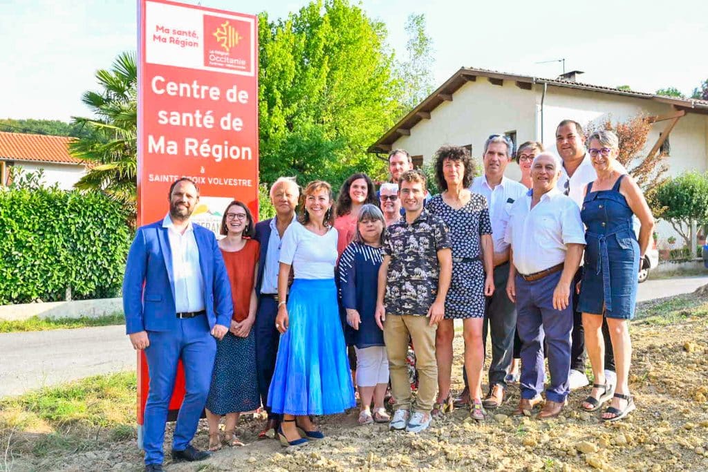 La Région Occitanie en charge du projet et l'équipe médicale du premier centre de santé